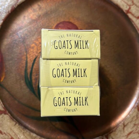 Men’s The Natural Co Goat’s Milk & Lemon Myrtle Moisturizing & Soothing x 3 100g - Picture 6 of 7